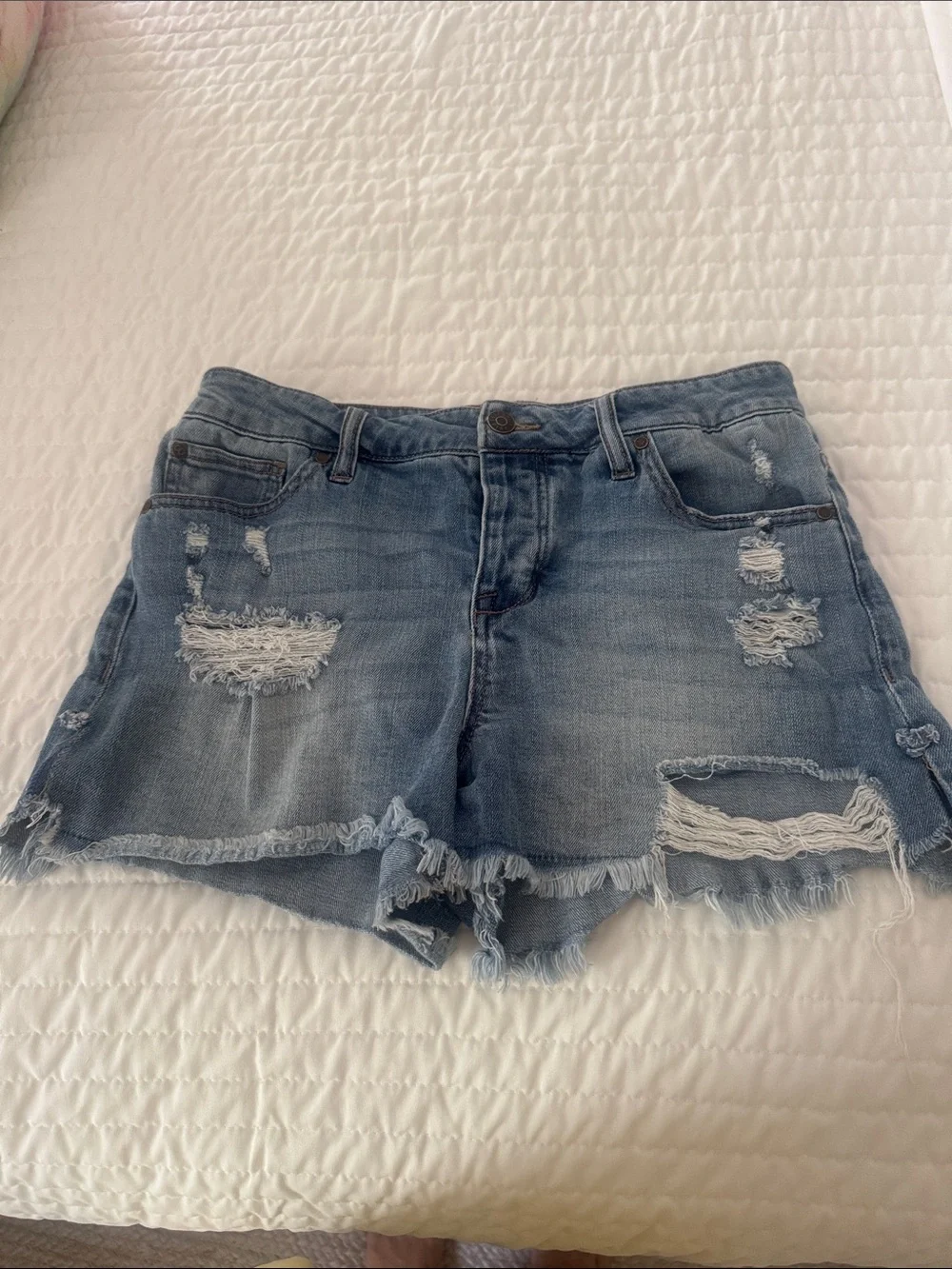 Distressed denim Shorts
